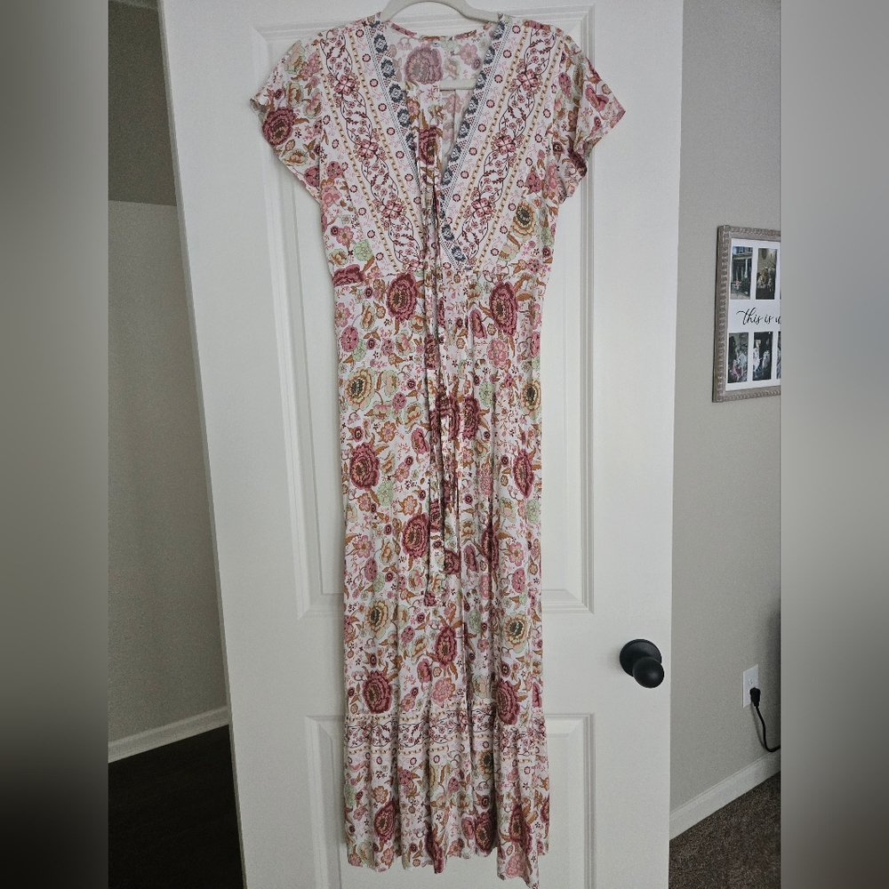 GORGEOUS Floral V-Neck Maxi Dress